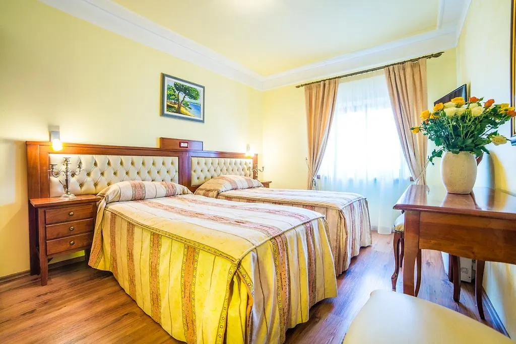 Aparthotel Katalyma 828 Kanfanar 4*,  Croatia